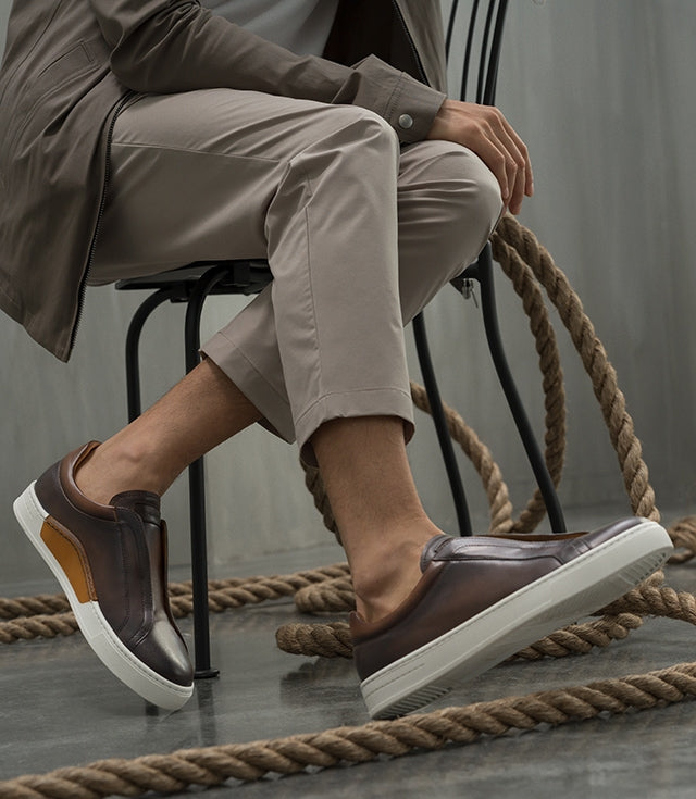 AVA Sneakers Premium